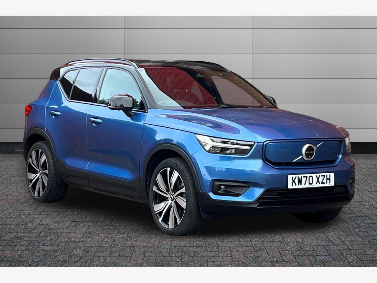 Main listing image - Volvo XC40