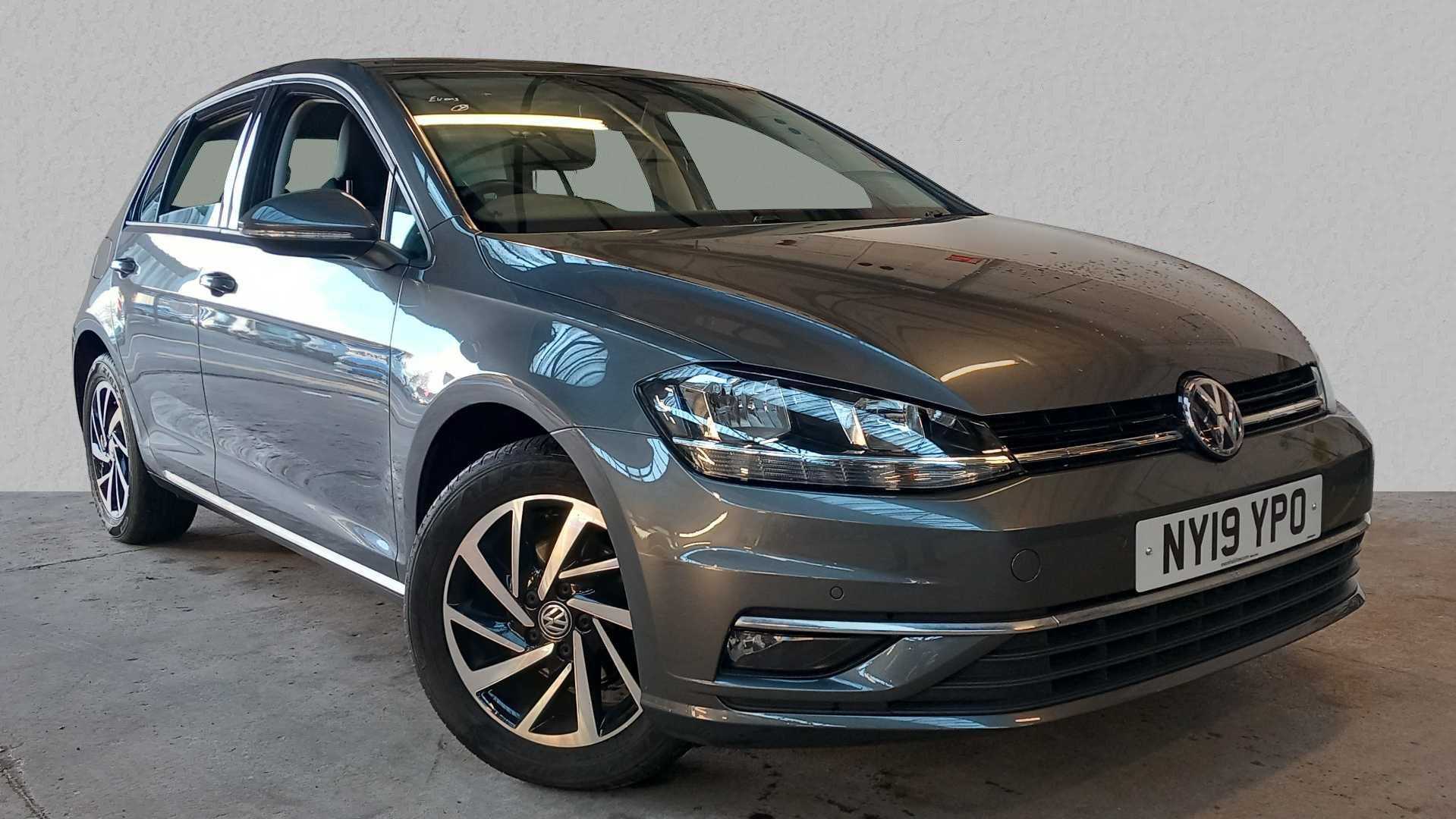 Main listing image - Volkswagen Golf