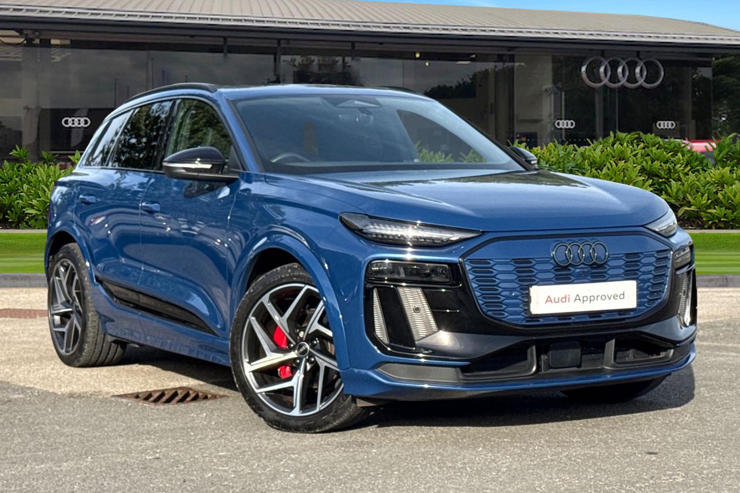 Main listing image - Audi Q6