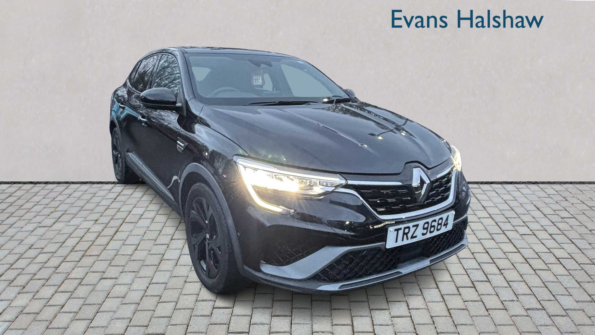 Main listing image - Renault Arkana