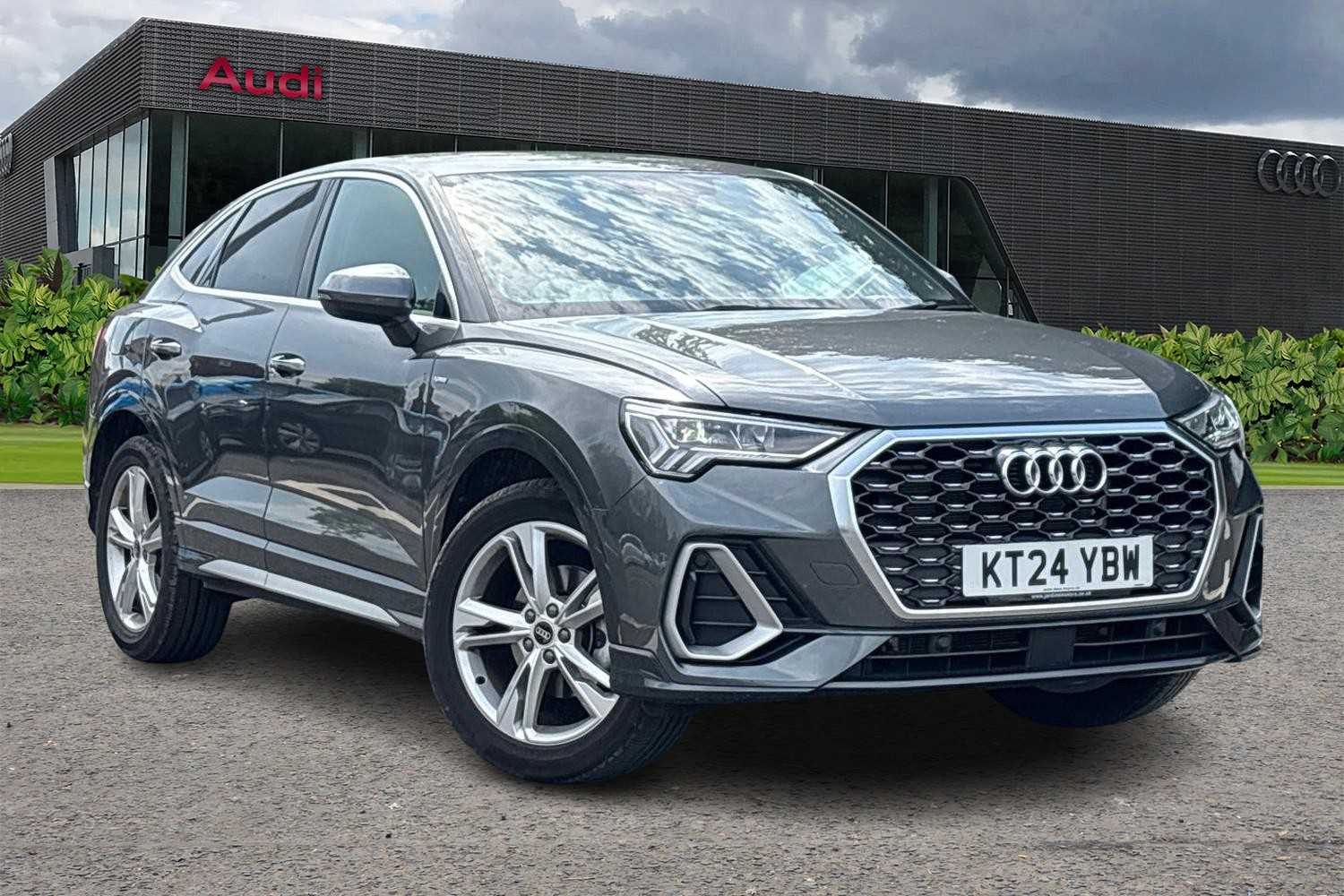 Main listing image - Audi Q3