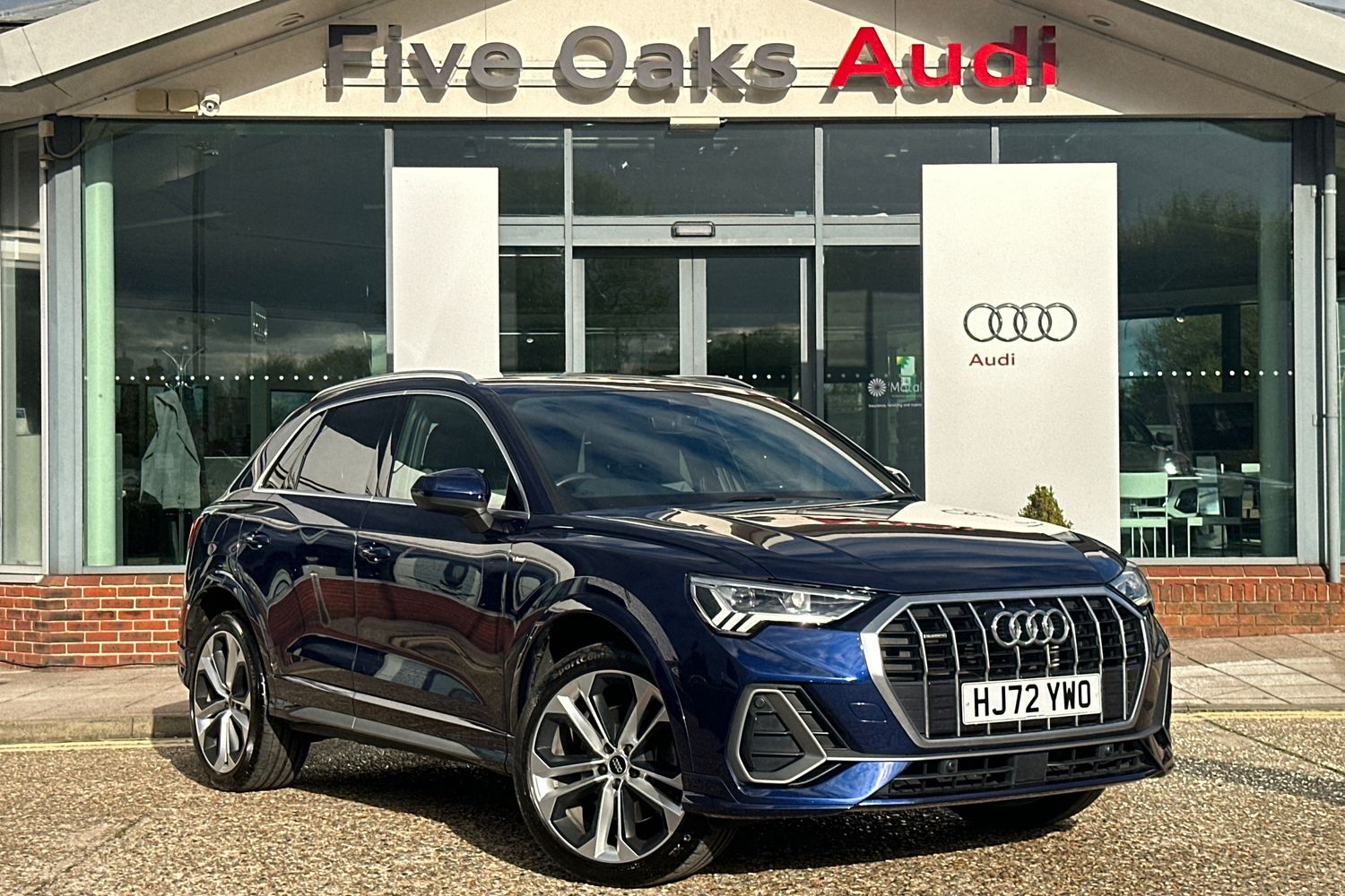 Main listing image - Audi Q3