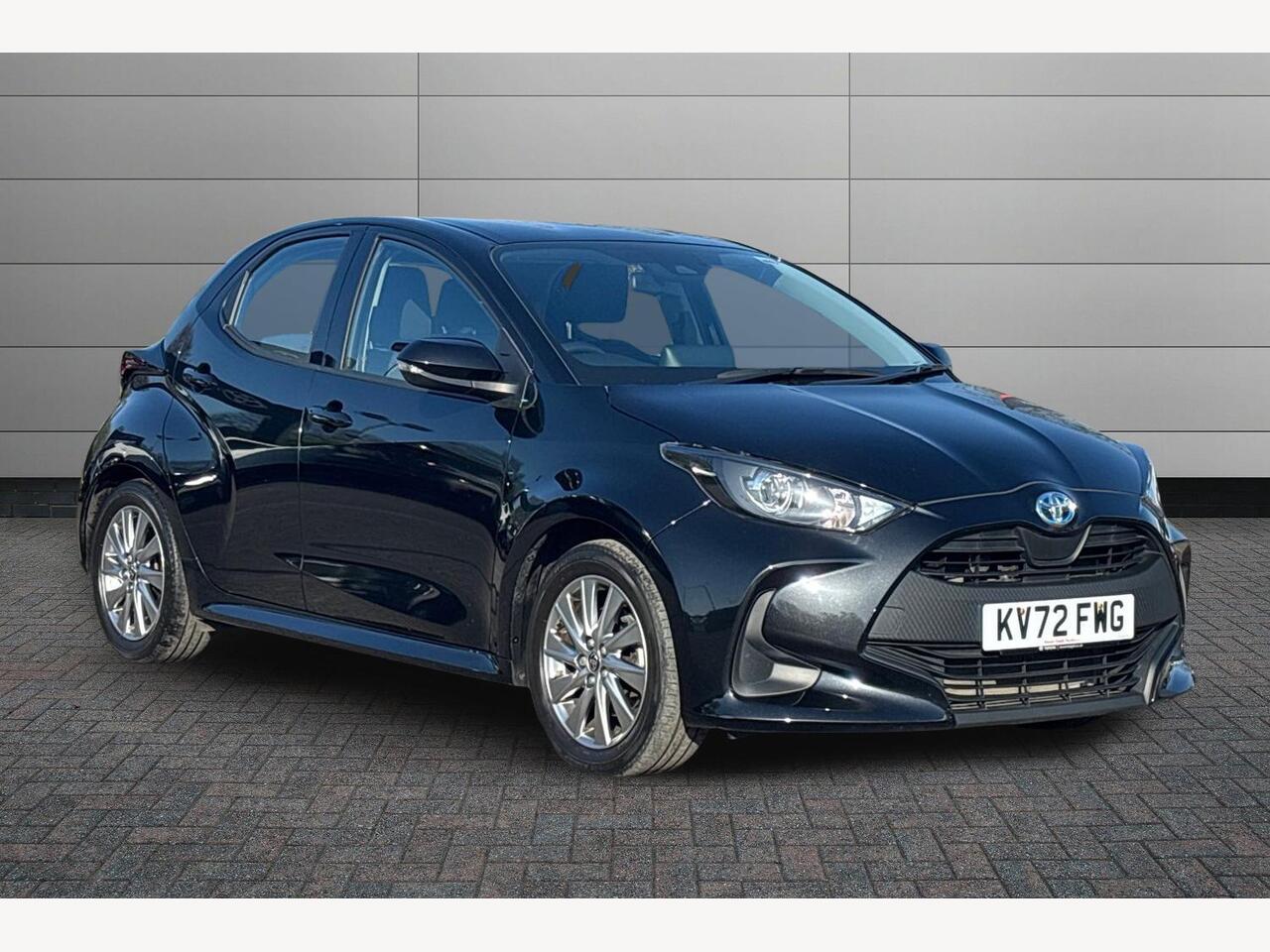 Main listing image - Toyota Yaris