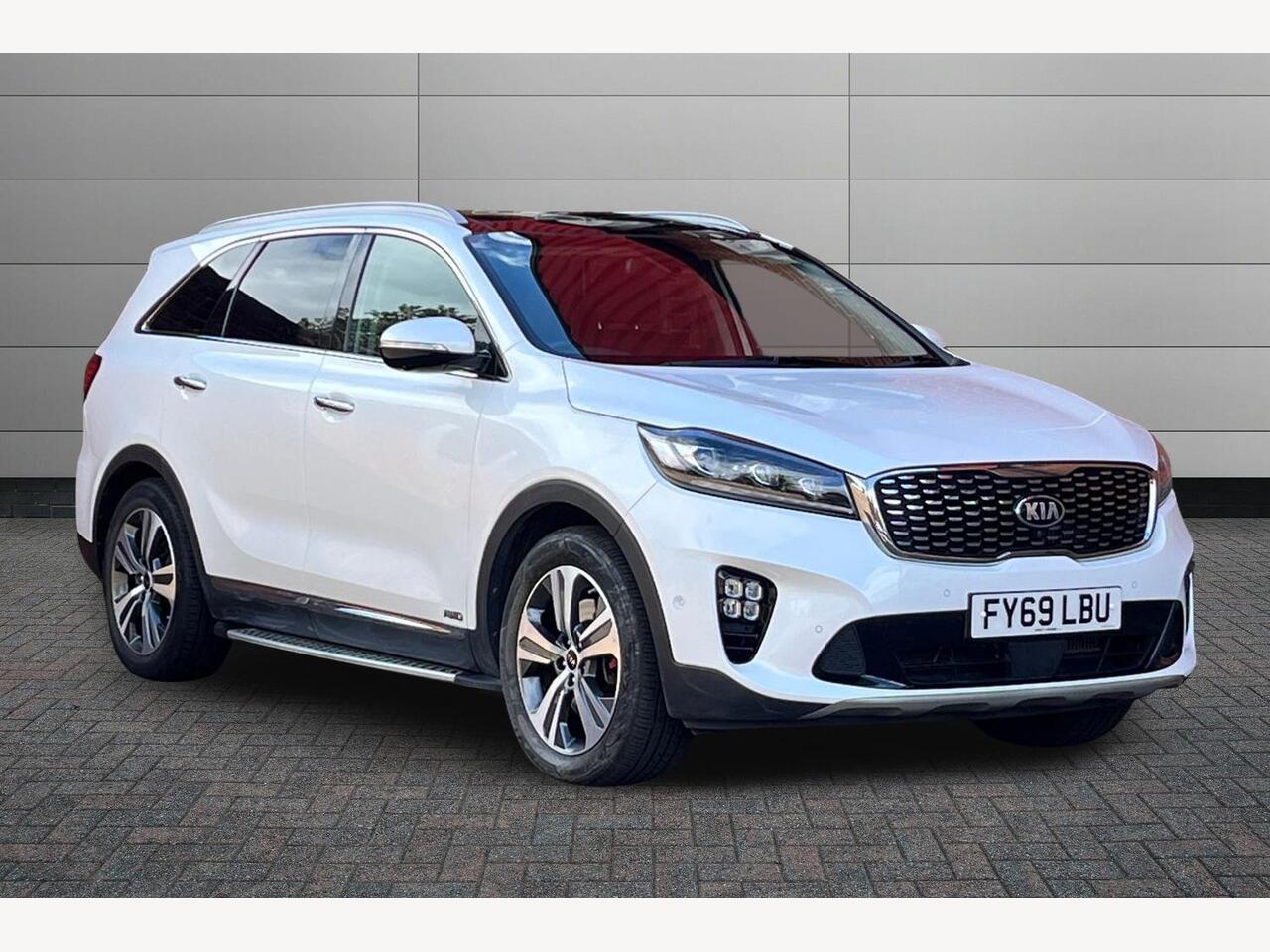 Main listing image - Kia Sorento