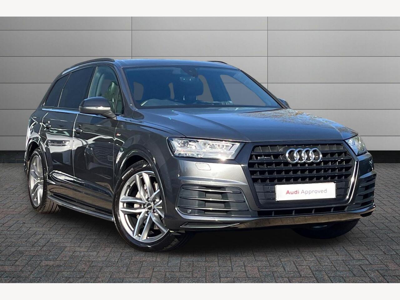 Main listing image - Audi Q7