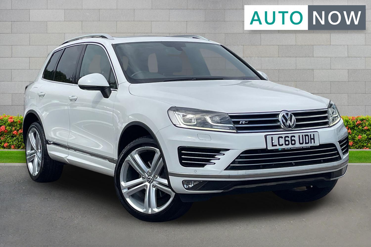 Main listing image - Volkswagen Touareg