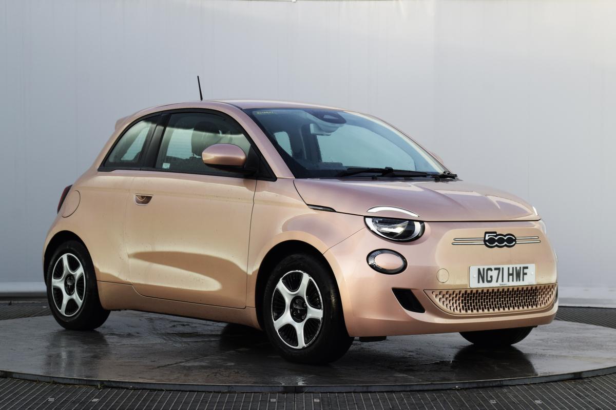 Main listing image - Fiat 500 Electric