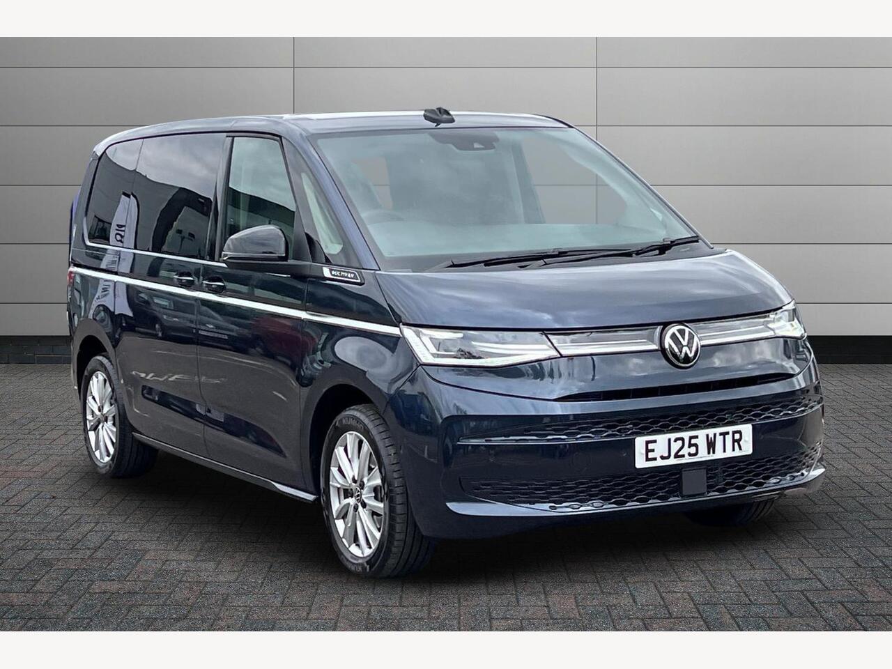 Main listing image - Volkswagen Multivan