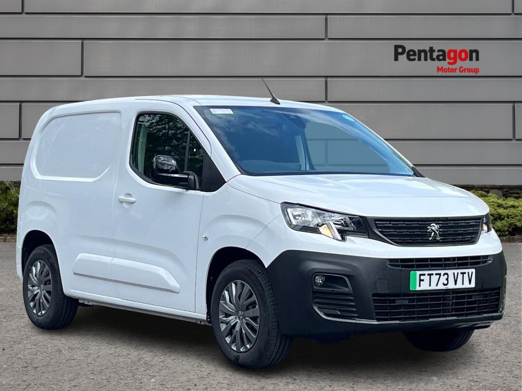 Main listing image - Peugeot e-Partner