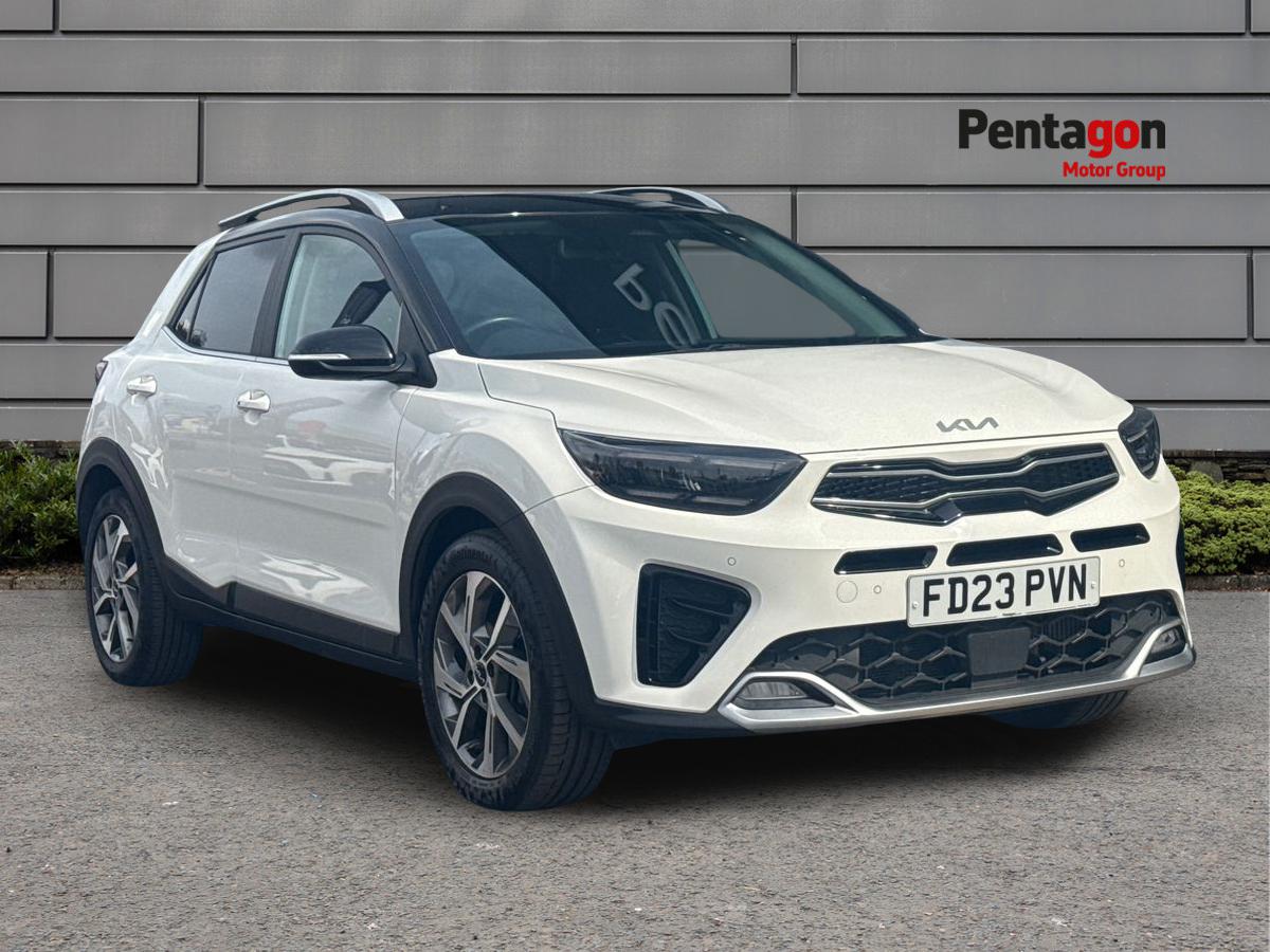 Main listing image - Kia Stonic