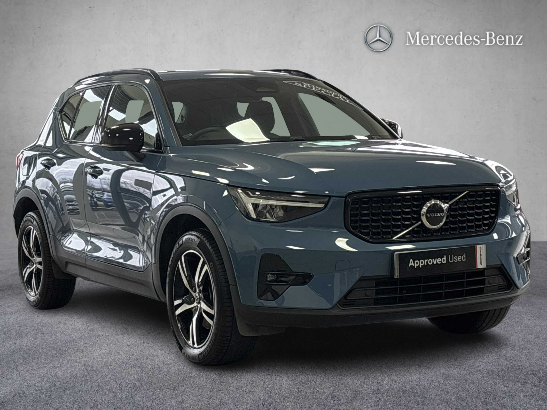 Main listing image - Volvo XC40