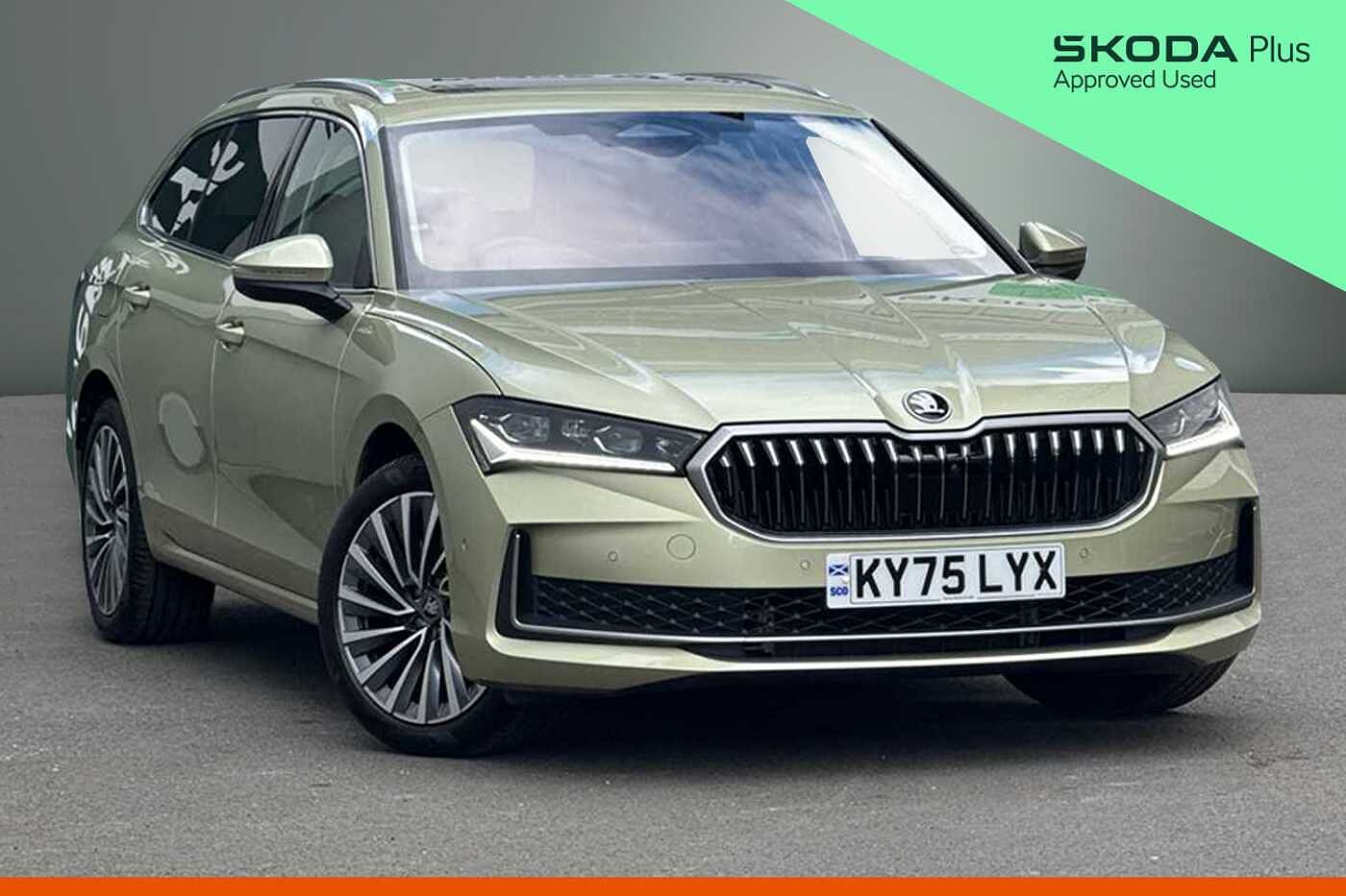 Main listing image - Skoda Superb