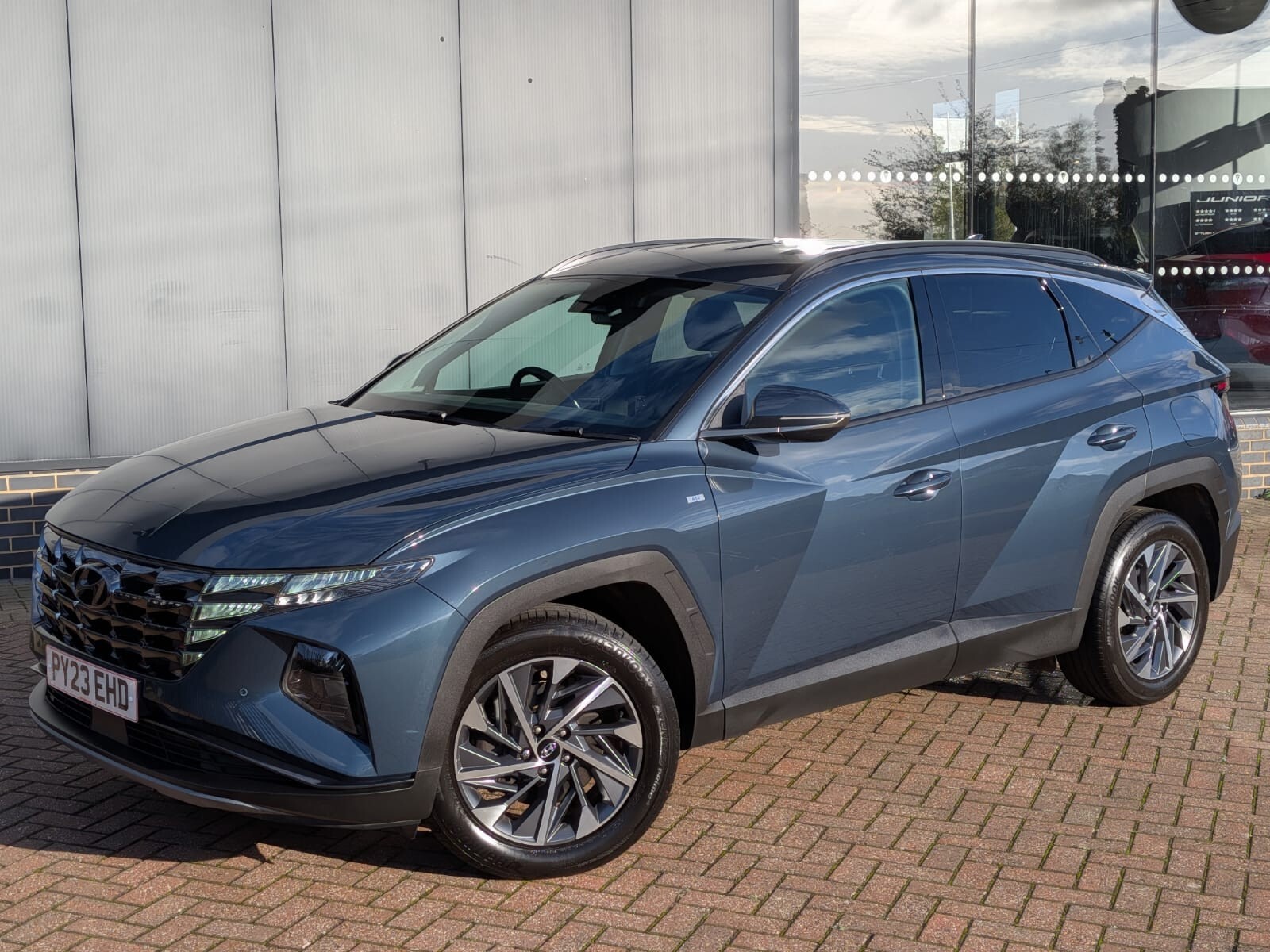 Main listing image - Hyundai Tucson