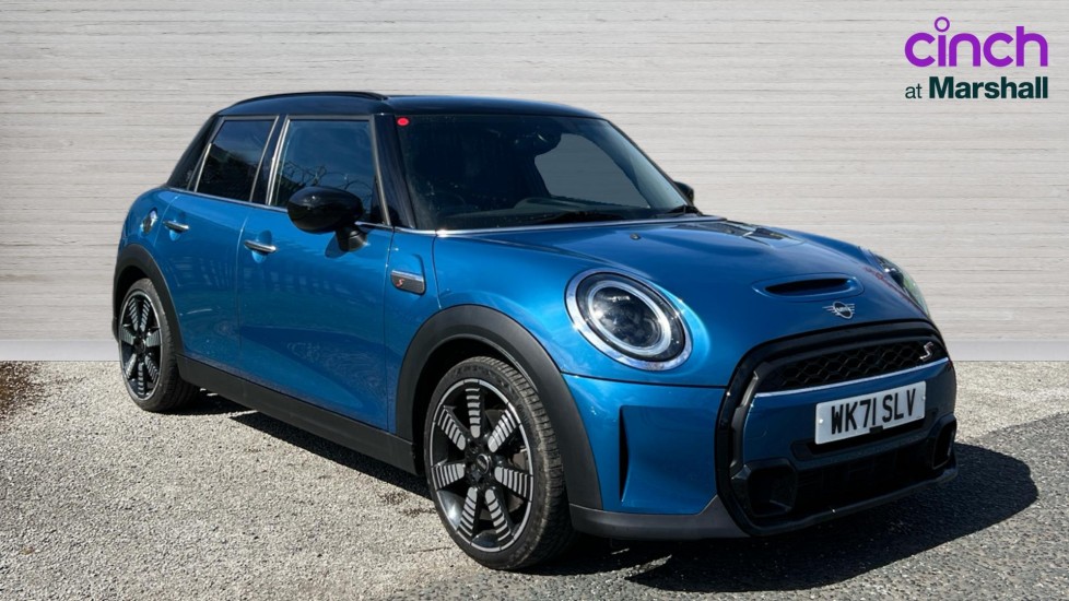 Main listing image - MINI Hatchback 5dr