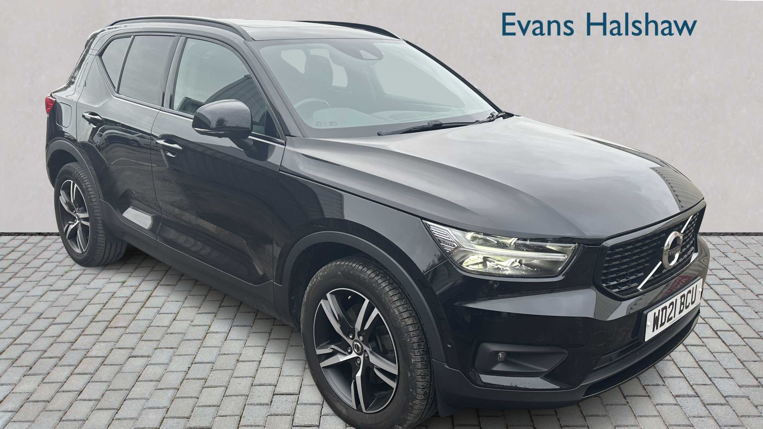 Main listing image - Volvo XC40