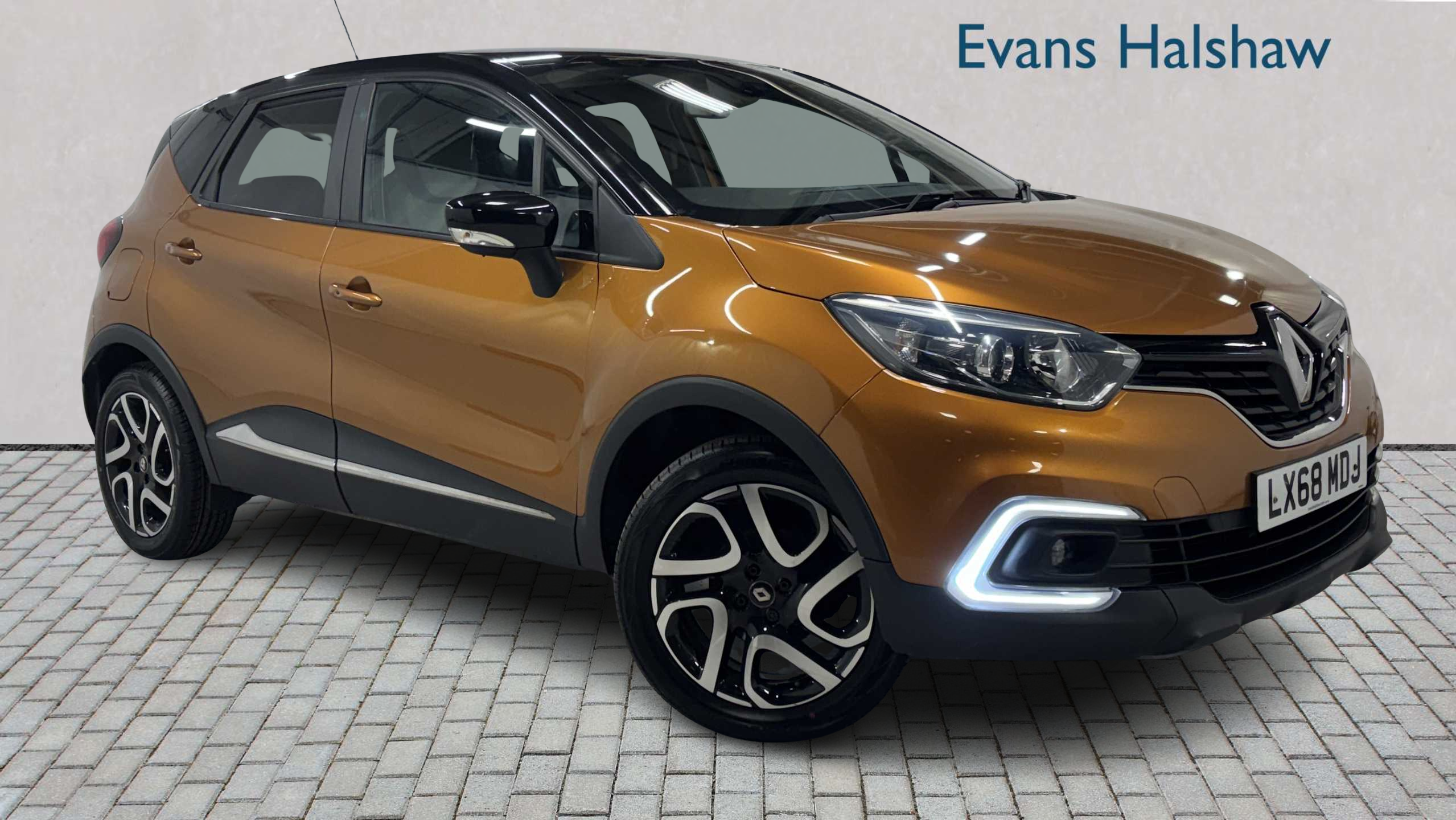 Main listing image - Renault Captur