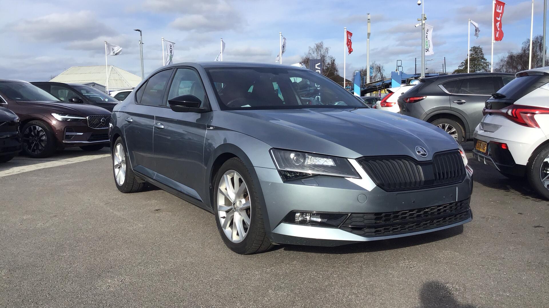 Main listing image - Skoda Superb
