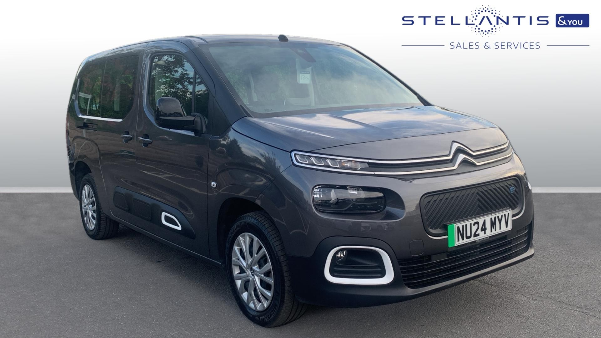 Main listing image - Citroen e-Berlingo