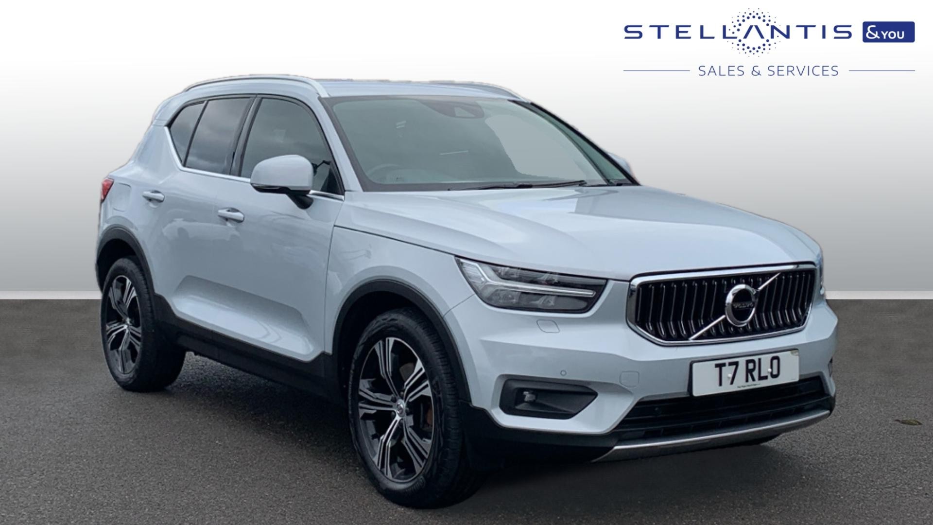 Main listing image - Volvo XC40