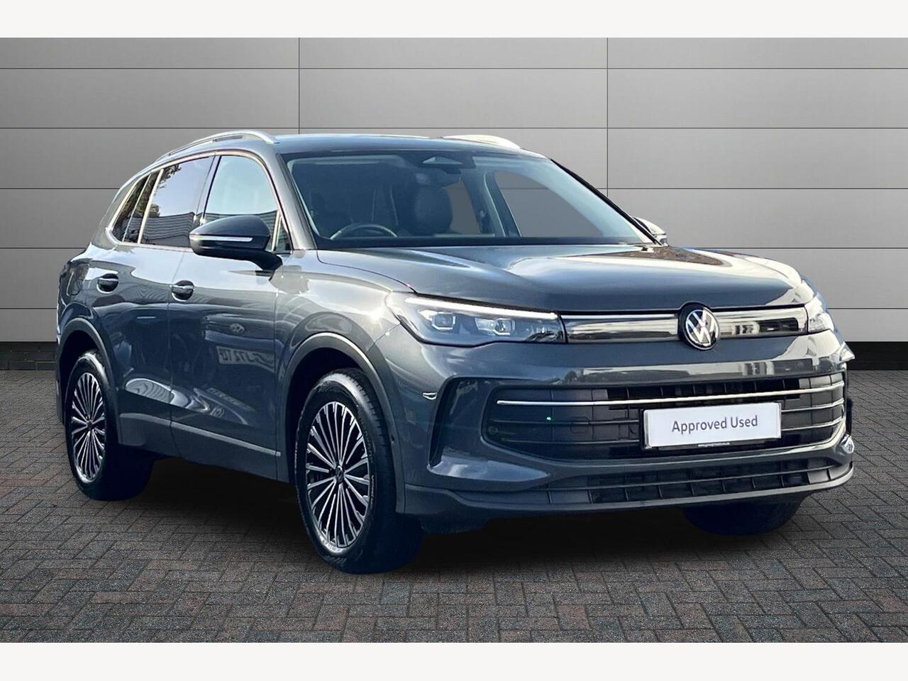 Main listing image - Volkswagen Tiguan