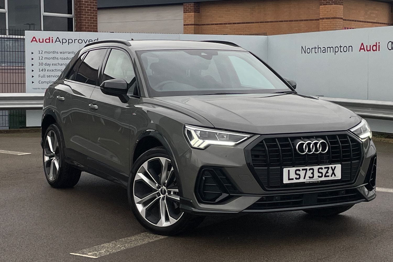 Main listing image - Audi Q3