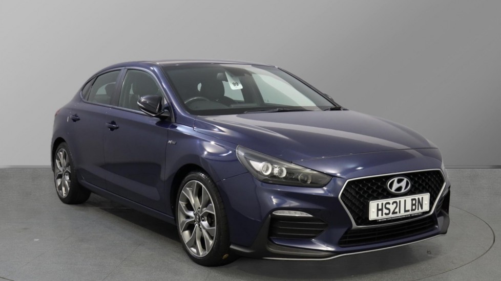 Main listing image - Hyundai i30 Fastback