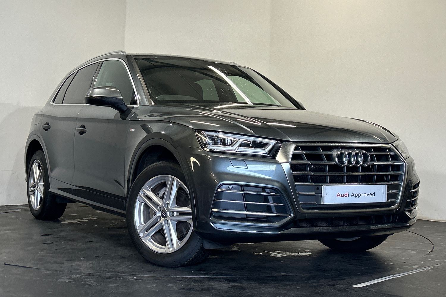 Main listing image - Audi Q5