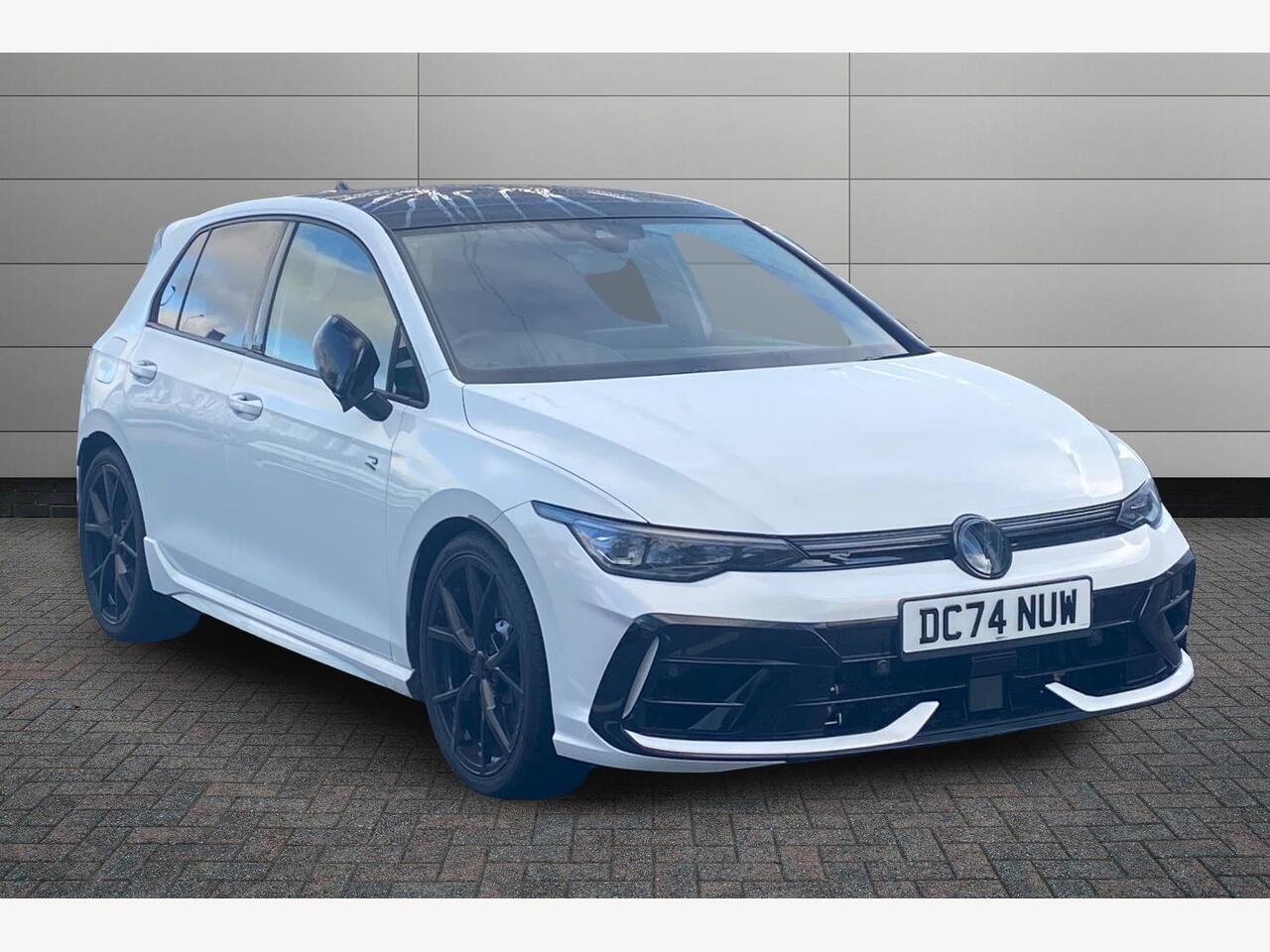 Main listing image - Volkswagen Golf R