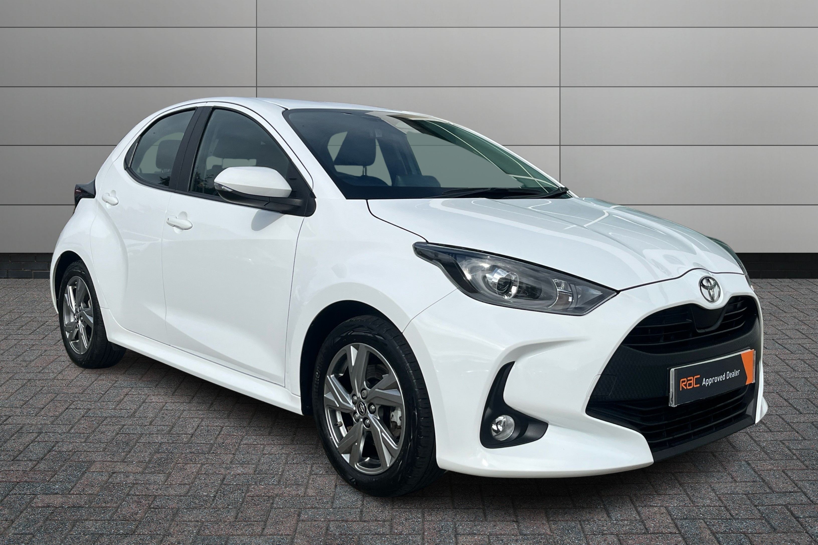 Main listing image - Toyota Yaris