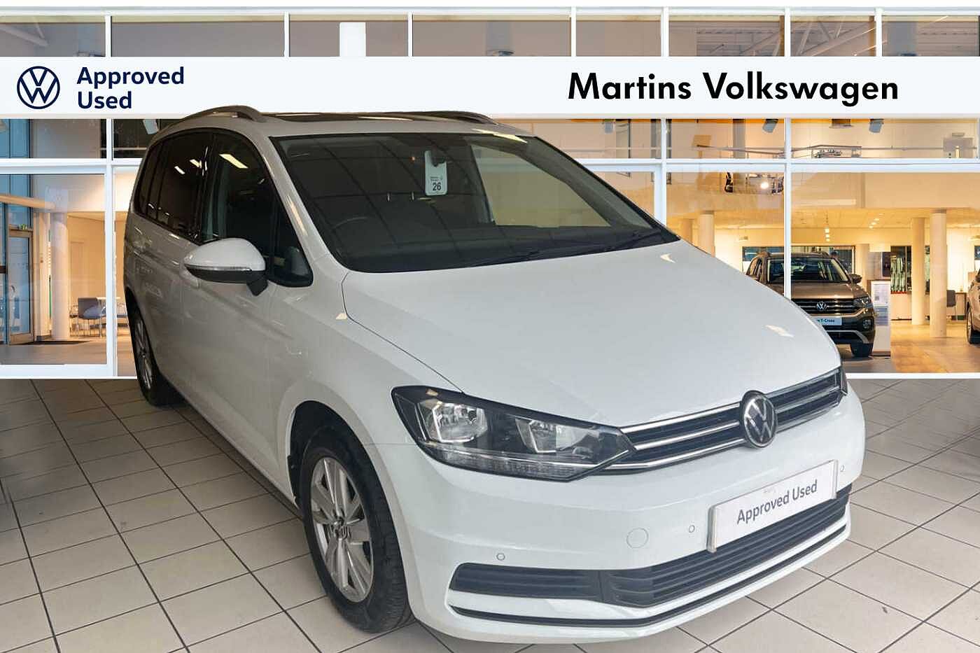Main listing image - Volkswagen Touran