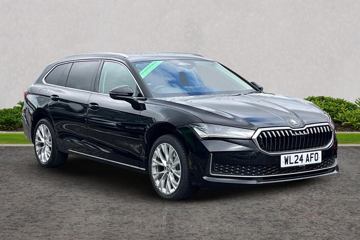 Main listing image - Skoda Superb Estate