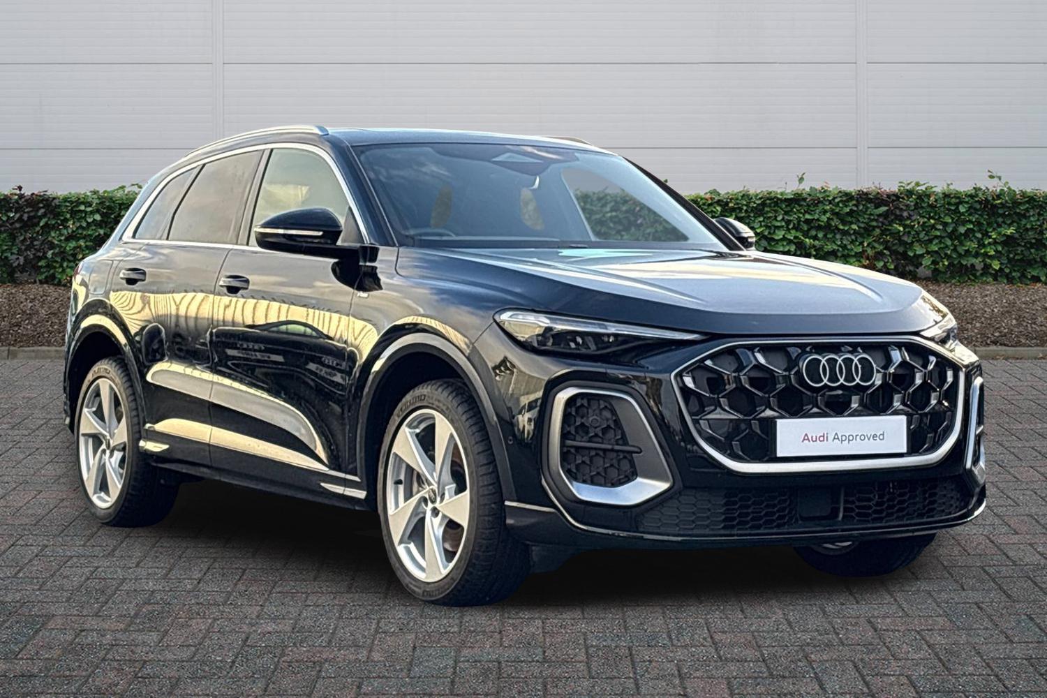 Main listing image - Audi Q5