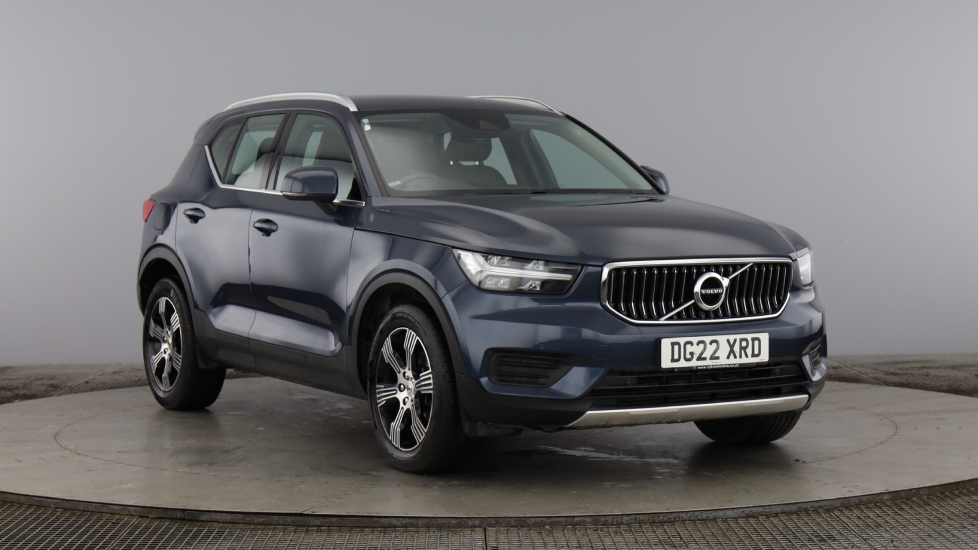 Main listing image - Volvo XC40