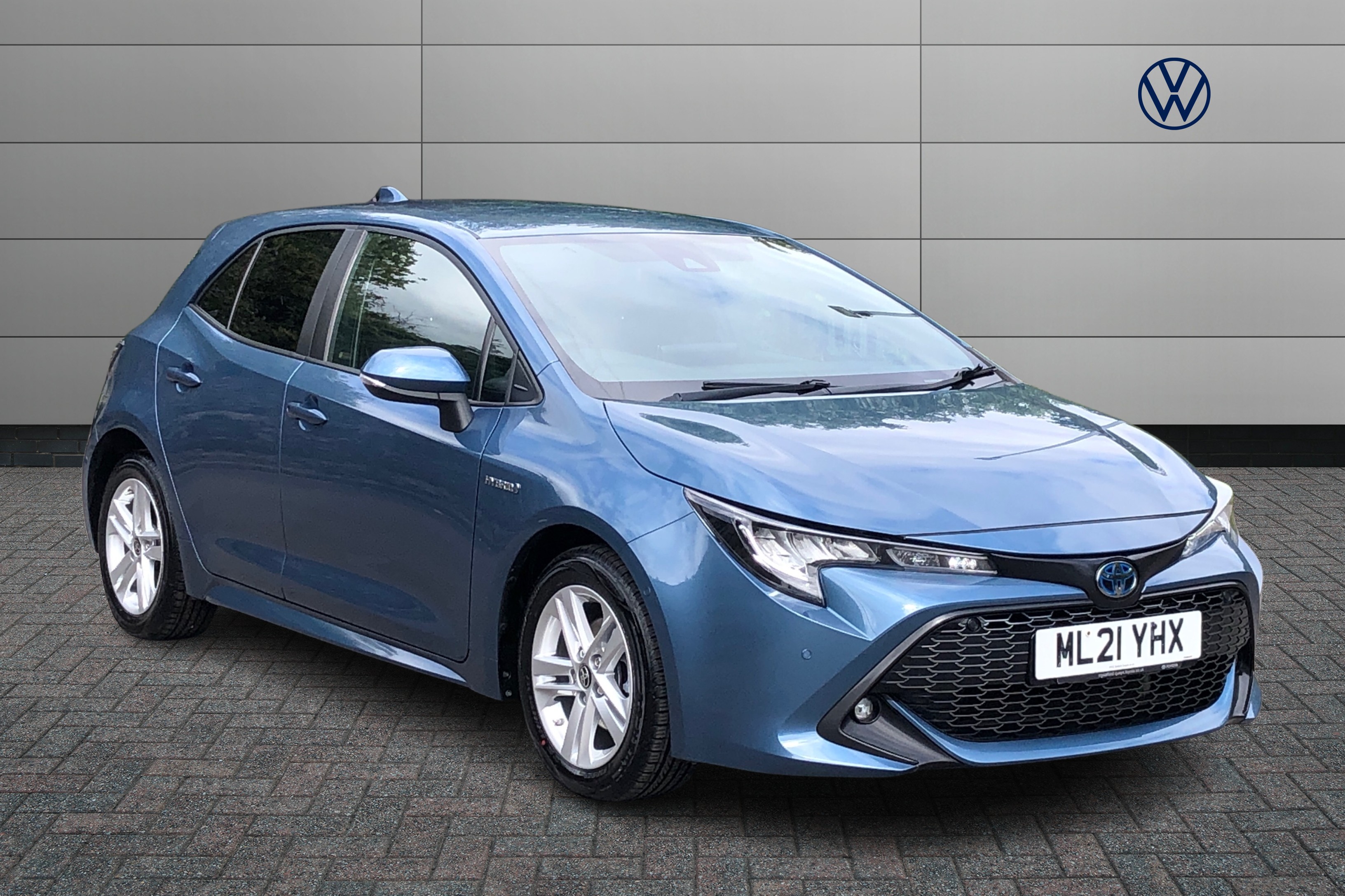 Main listing image - Toyota Corolla