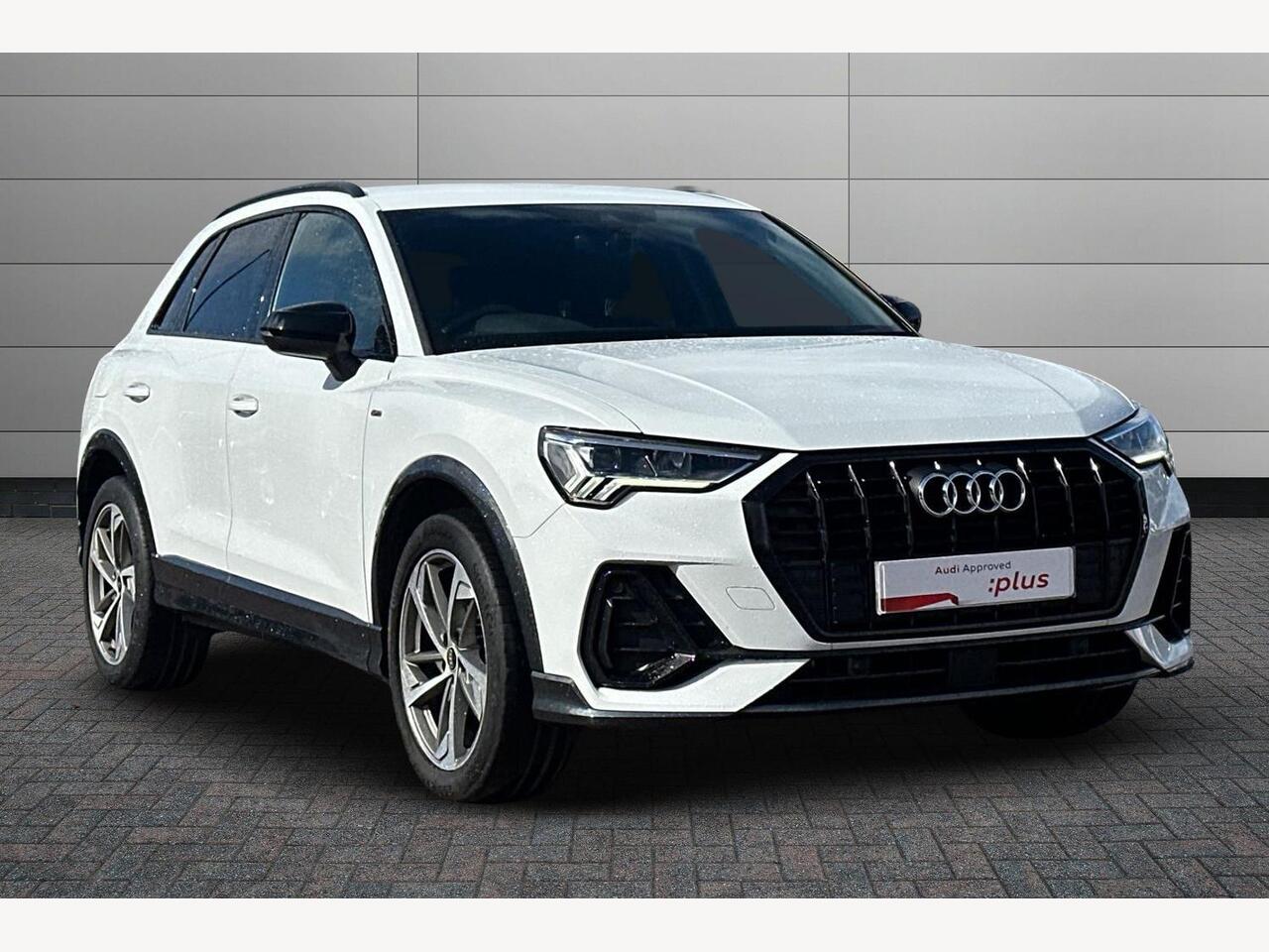 Main listing image - Audi Q3