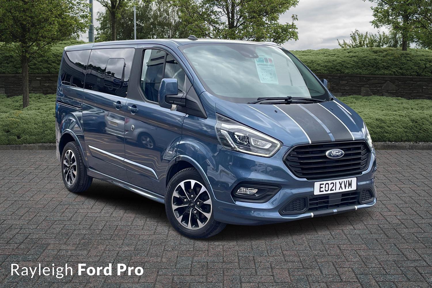 Main listing image - Ford Tourneo Custom