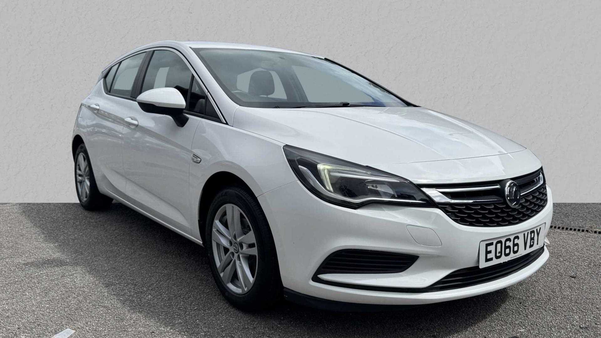 Main listing image - Vauxhall Astra