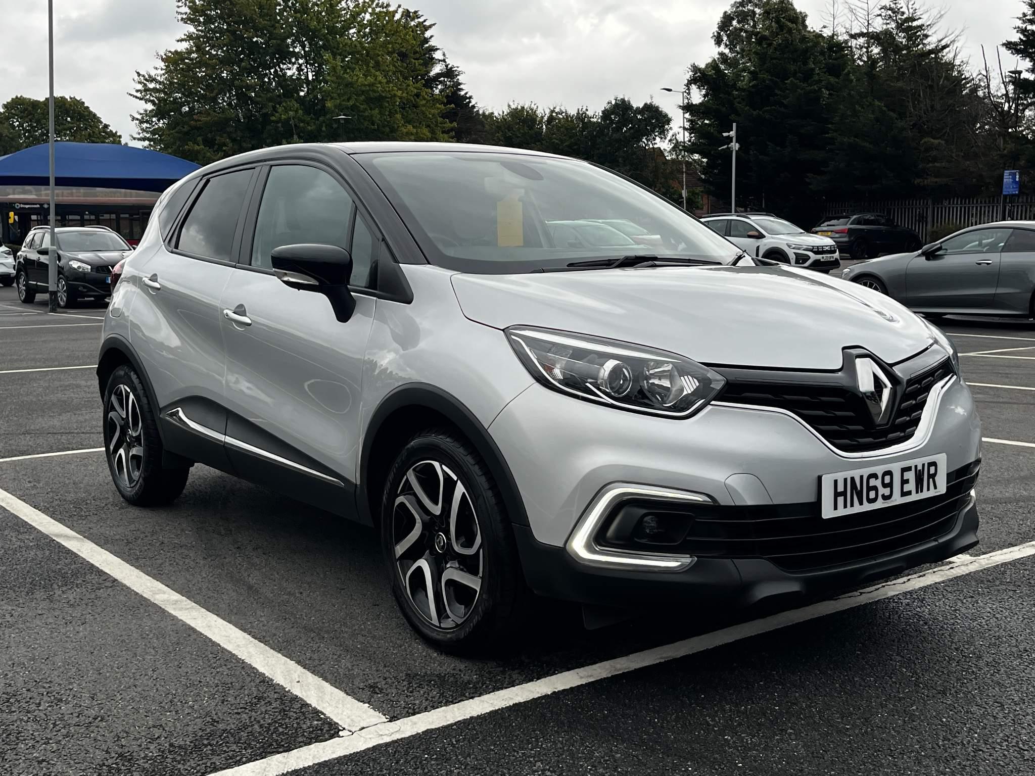 Main listing image - Renault Captur