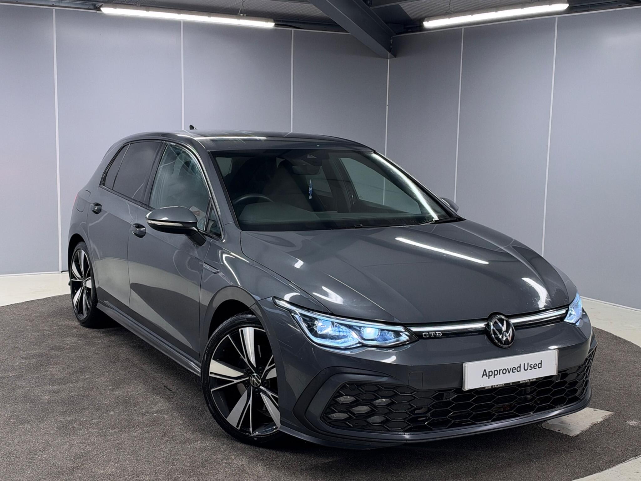 Main listing image - Volkswagen Golf
