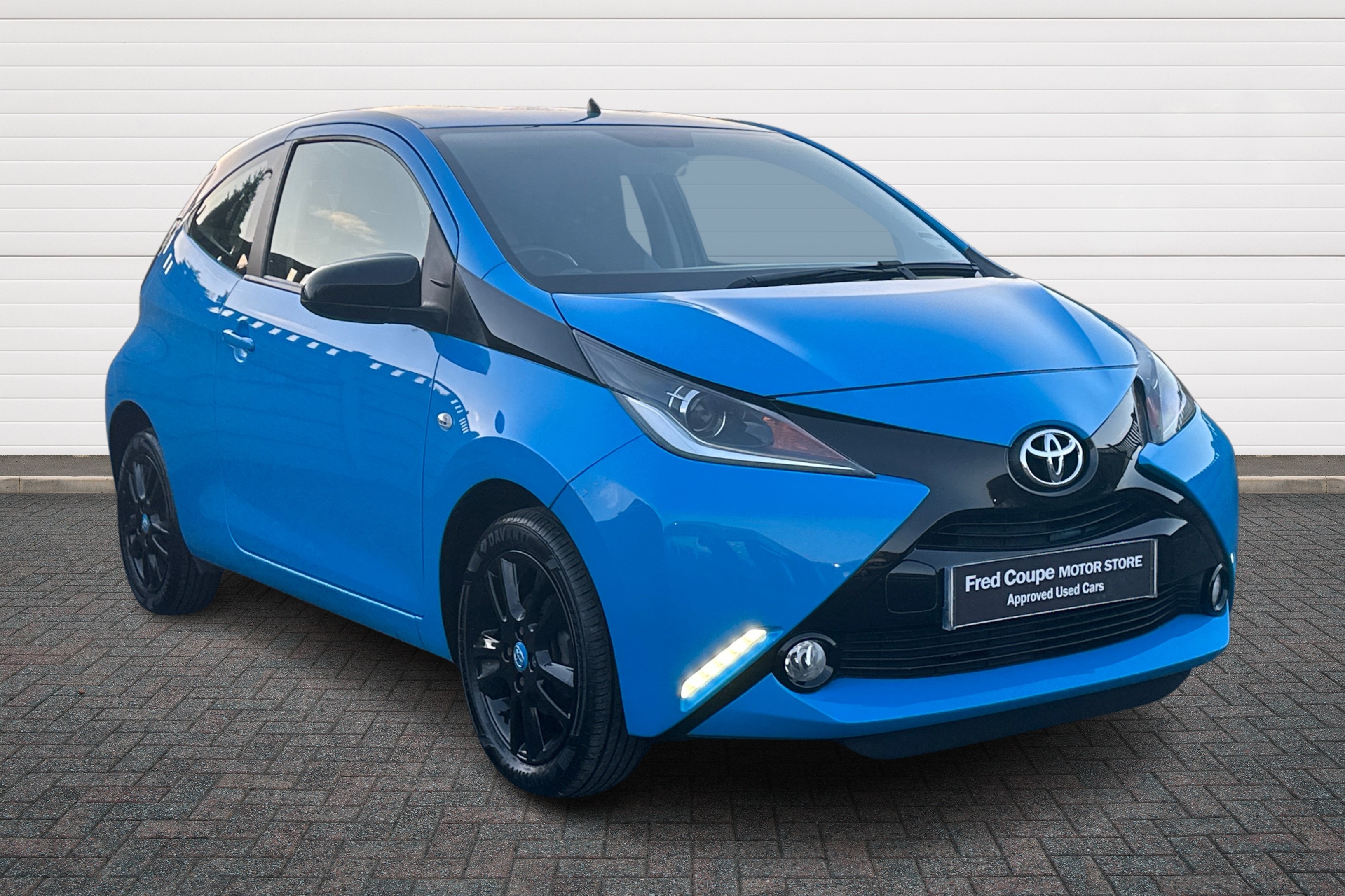 Main listing image - Toyota Aygo