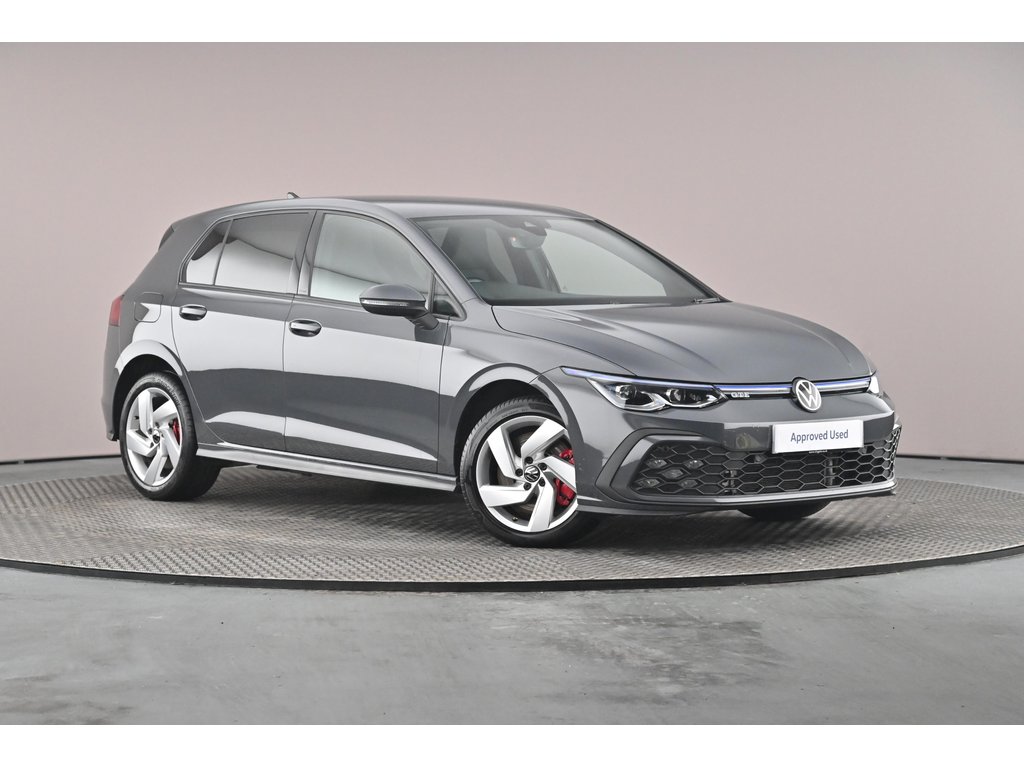 Main listing image - Volkswagen Golf GTE
