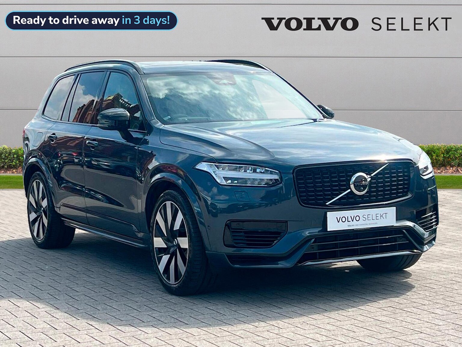 Main listing image - Volvo XC90