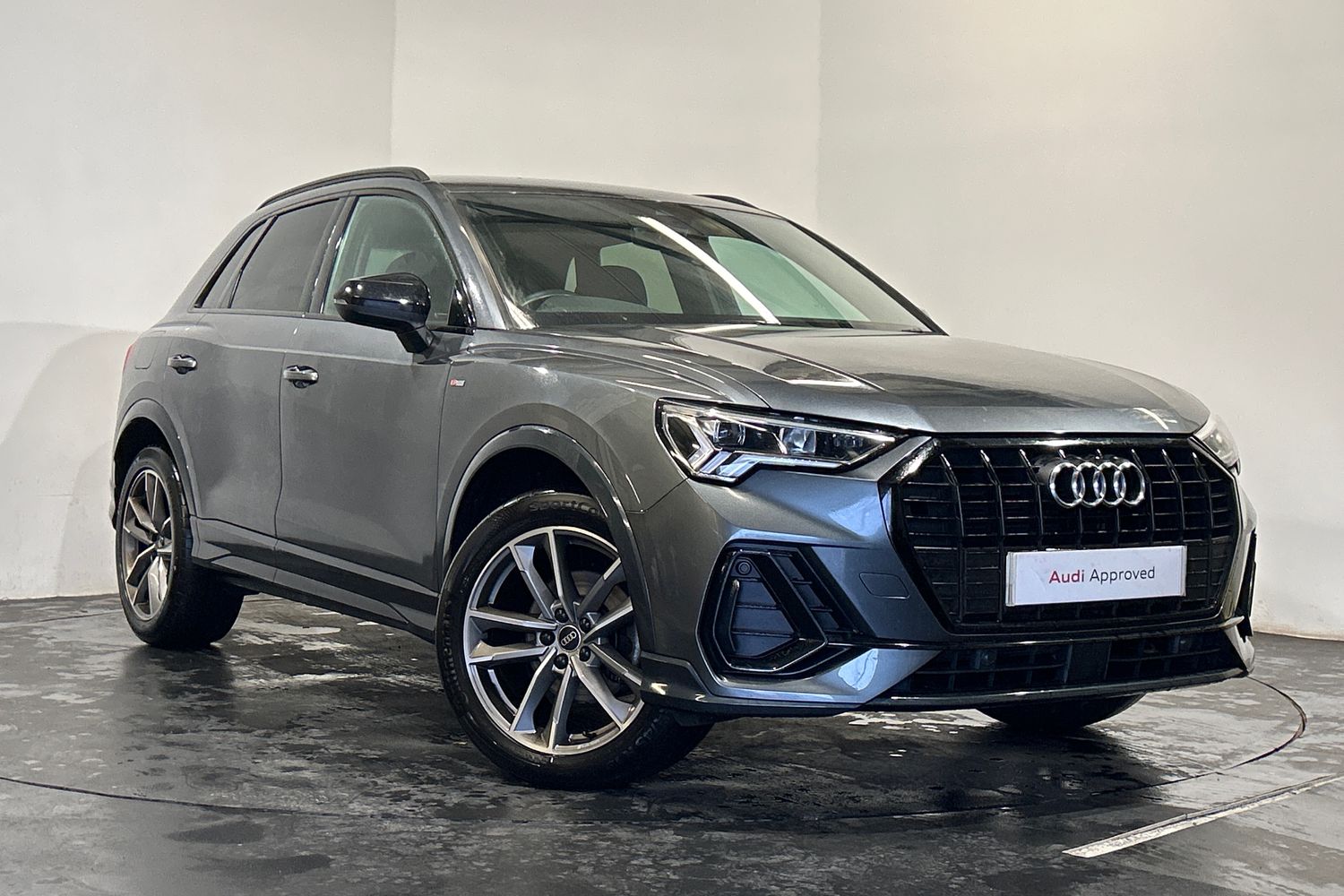 Main listing image - Audi Q3