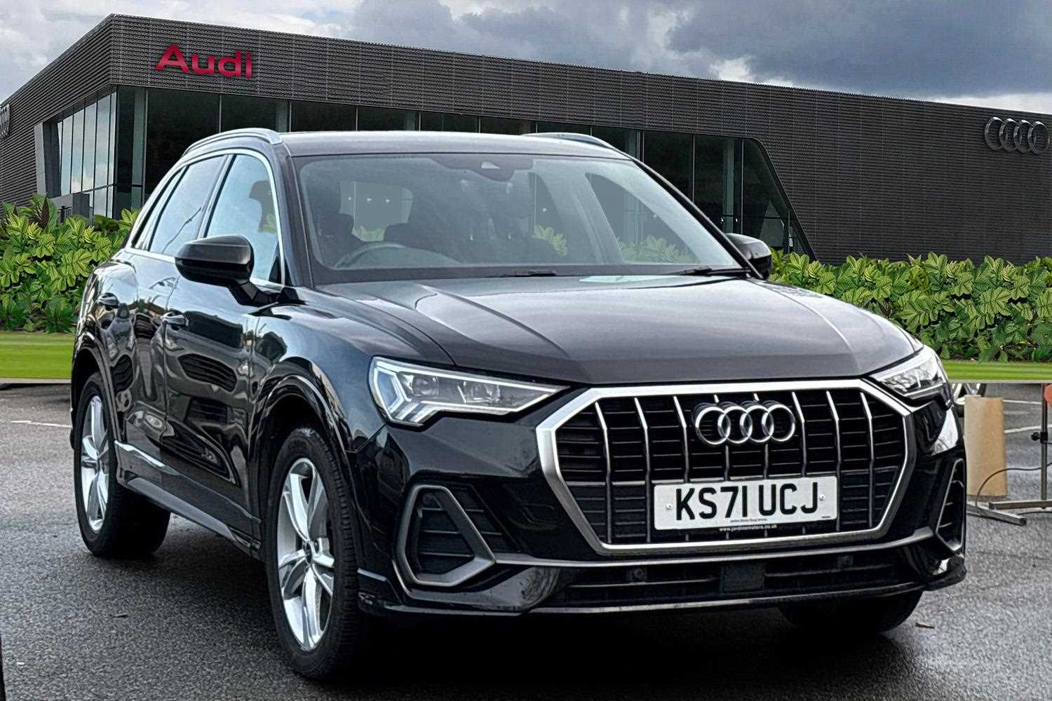 Main listing image - Audi Q3