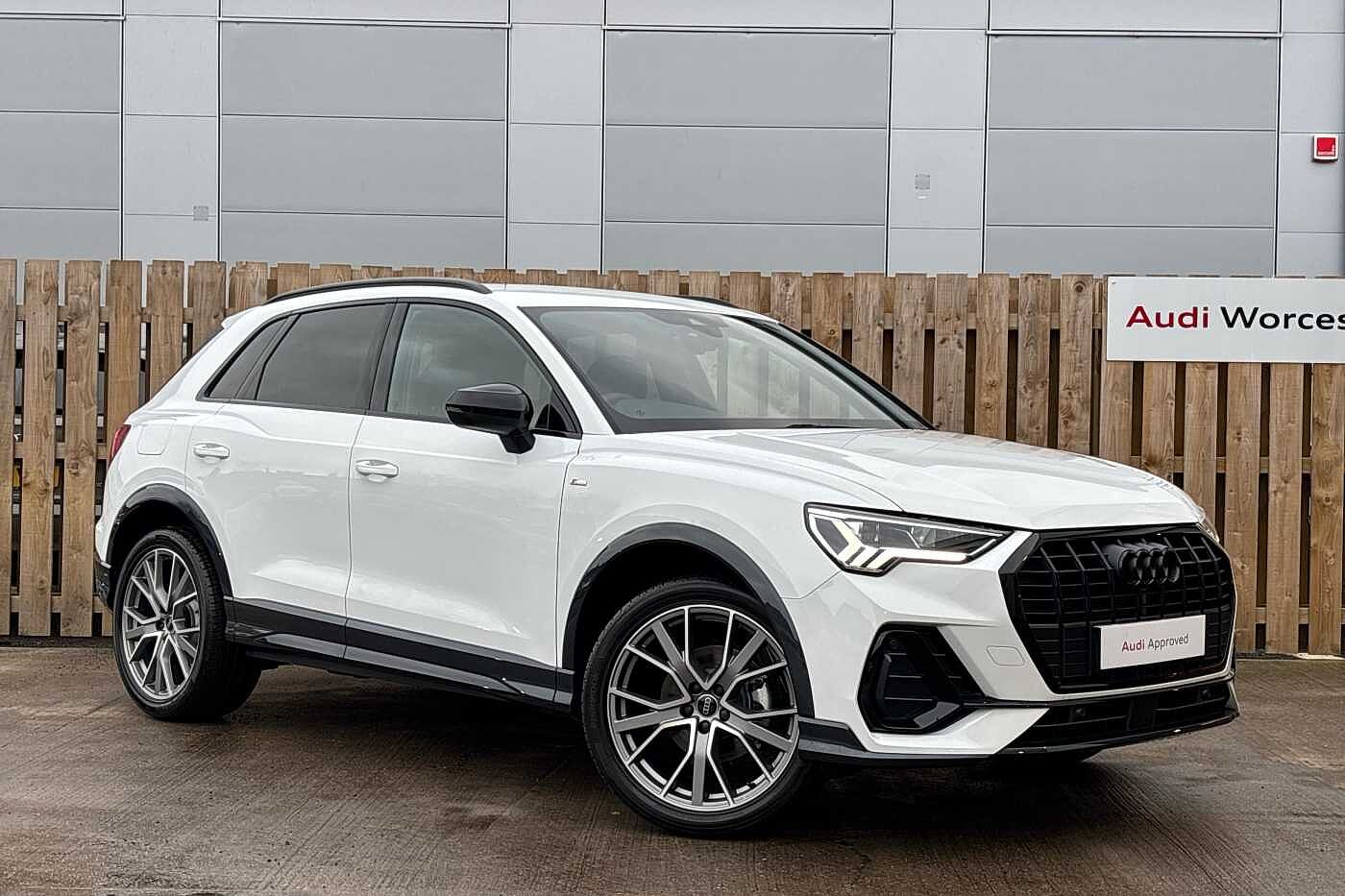 Main listing image - Audi Q3