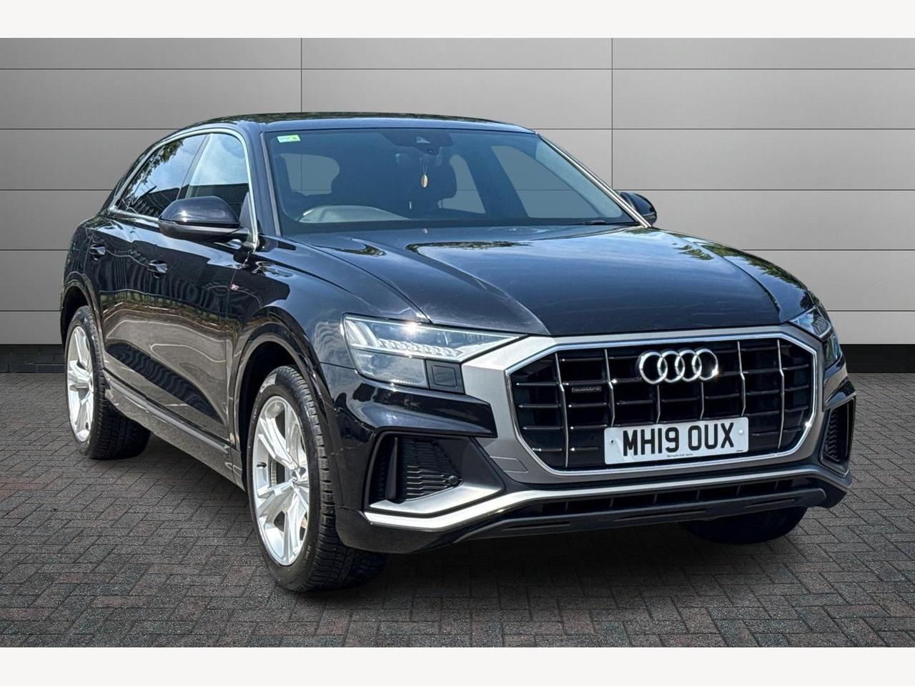 Main listing image - Audi Q8
