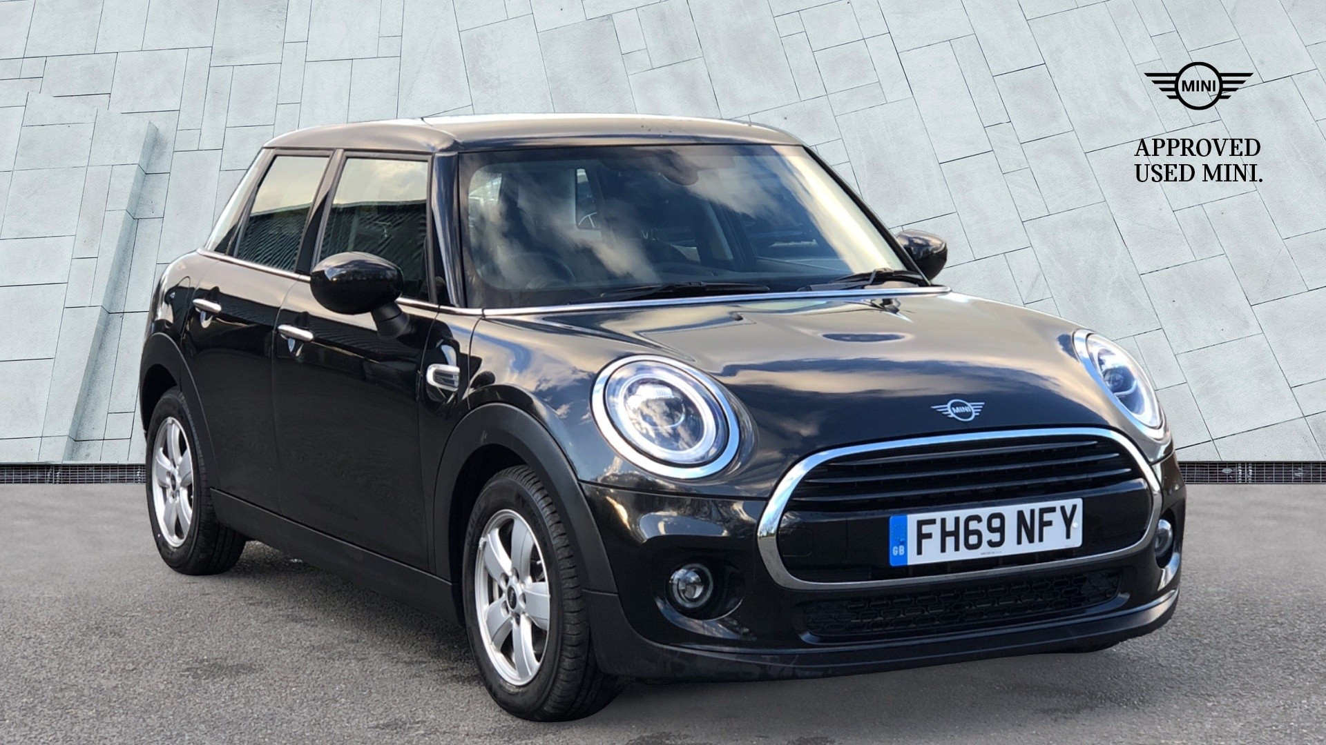 Main listing image - MINI Hatchback