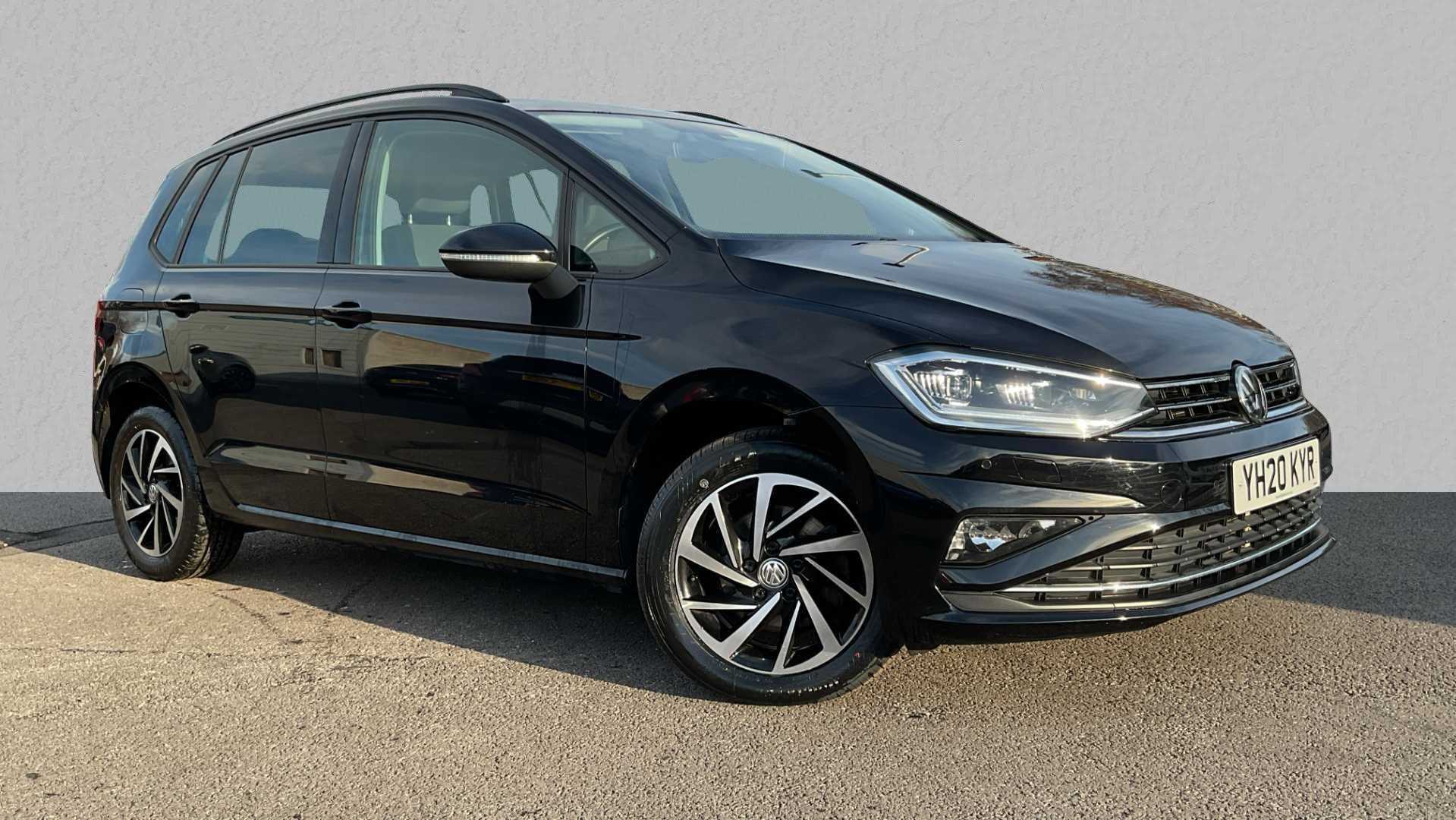 Main listing image - Volkswagen Golf SV