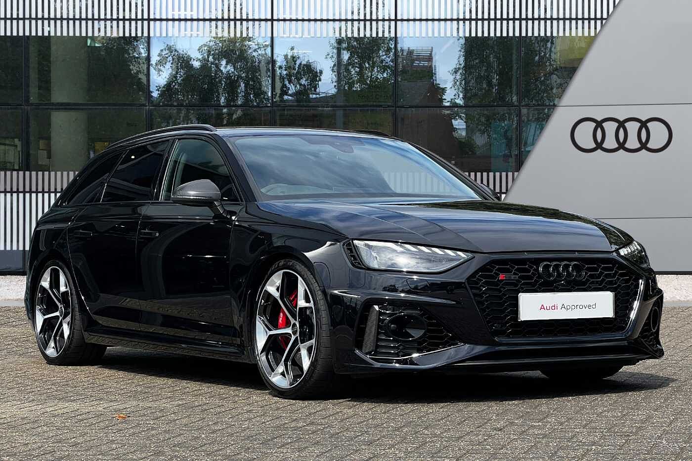 Main listing image - Audi RS4