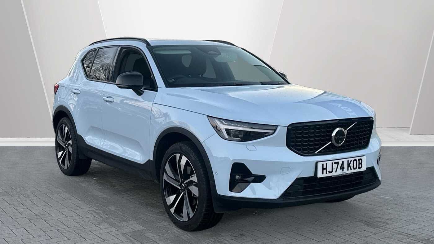 Main listing image - Volvo XC40